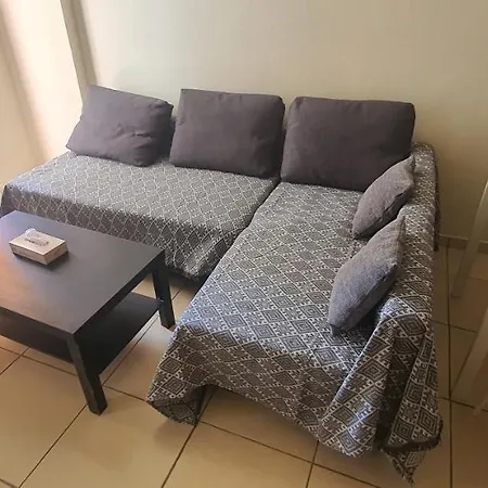 Stefaris Mekenzi 3 Apartment